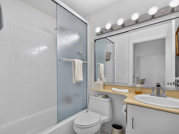 4th image of 372 5th Ave #2L