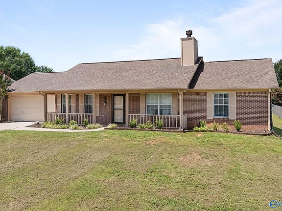 2nd image of 122 Delta Pine Dr