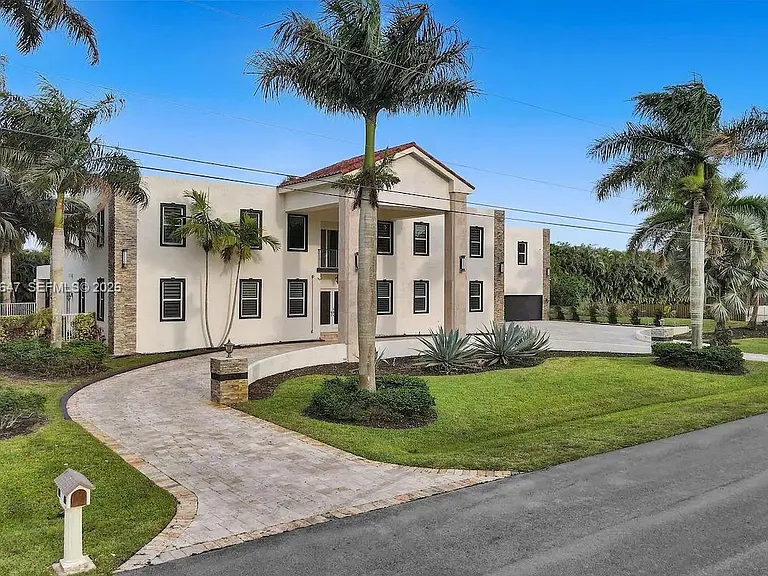 1430 NW 114th Ave — Photo 99