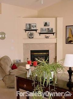 Corner Gas Fire Place with blower--great in the winter!