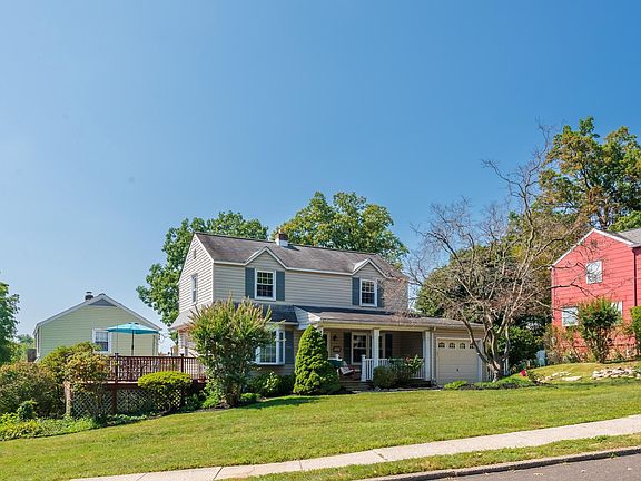 2nd image of 539 School House Ln