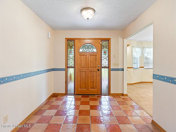 5th image of 3880 Ponderosa Rd