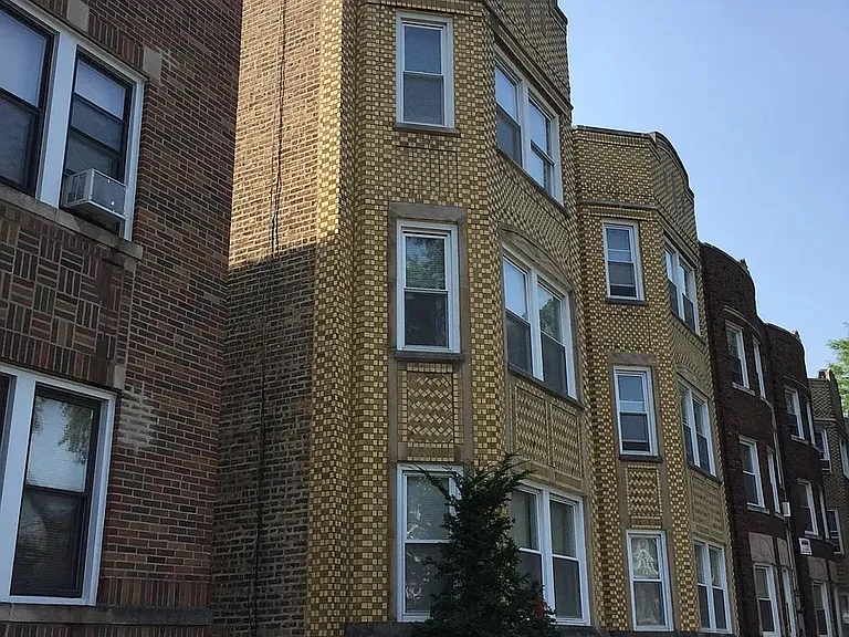 8352 S Maryland Ave #3 — Photo 7