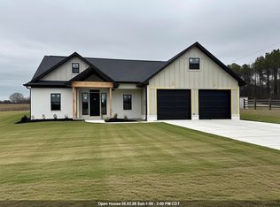 100 Hummingbird Way, Killen, AL 35645