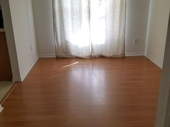 3rd image of 626 SW McHole Ave