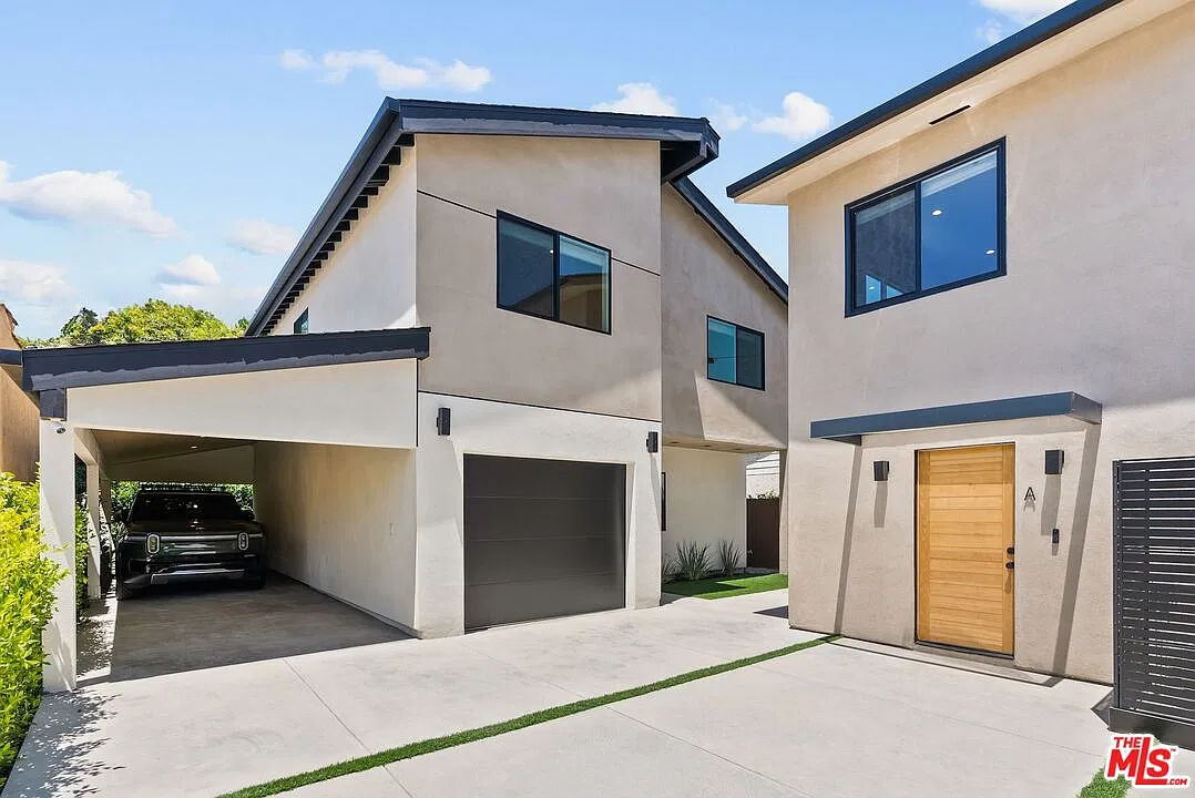 3 bed, 2.5 bath, 1458 sqft, $7,750 — Photo 3