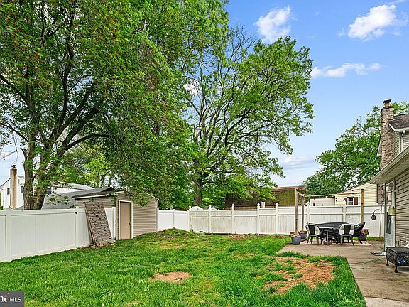 3rd image of 1041 Rosa Ave