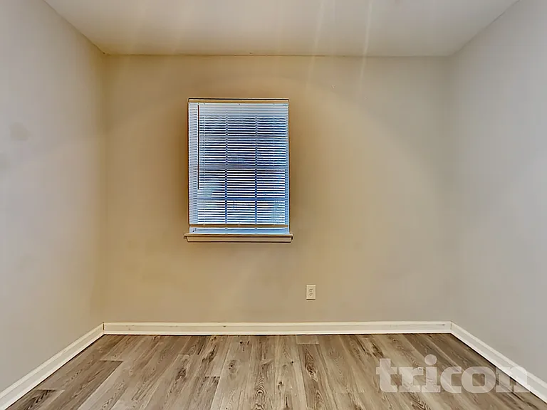 1803 Westcrest Dr — Photo 13