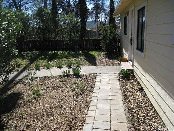 4th image of 3975 Laddell Ave