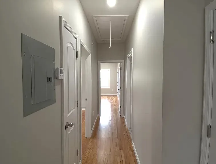 345 N 2nd St #1 — Photo 3
