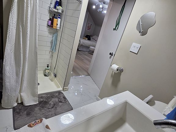 5th image of 48 Highwood Ter APT 3