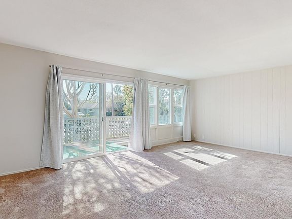 4th image of 1520 Spruce St APT 9