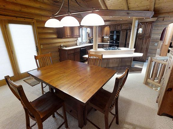 5th image of 22 Saddleback Ln