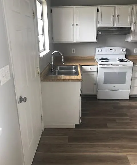 1350 W 150 N #13 — Photo 13