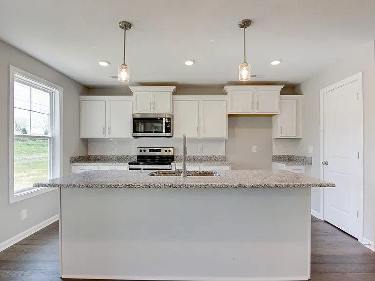 818 Limestone Way — Photo 8