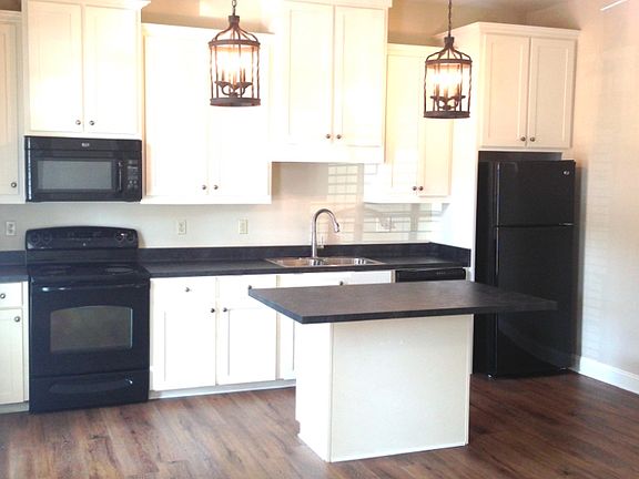 3rd image of 397 S 16th St #397