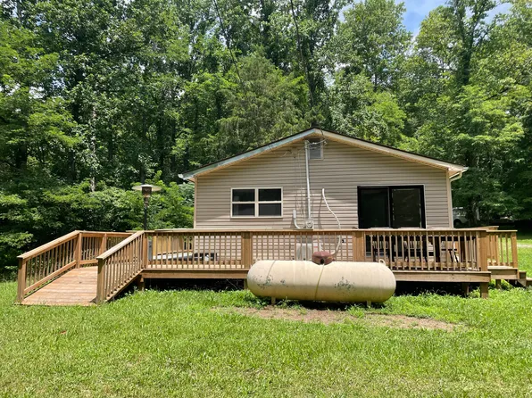 454 Big Springs Rd, Sewanee, TN 37375