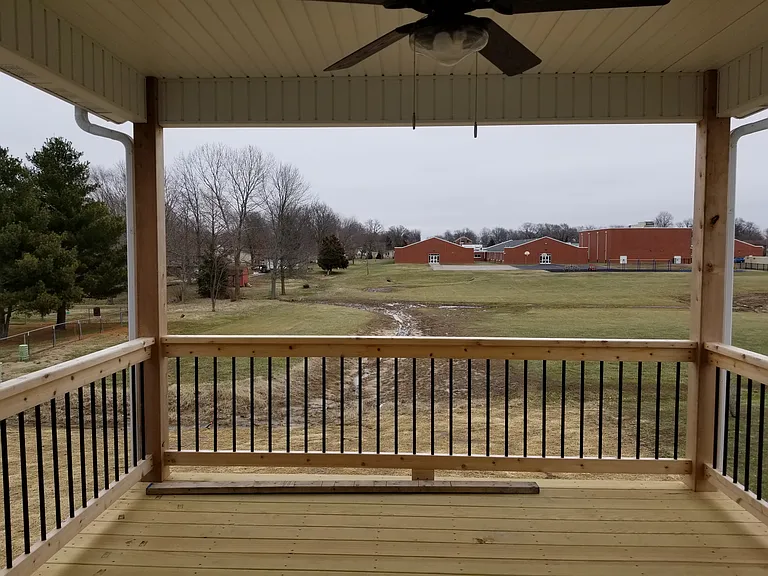 300 Olyvia Dr — Photo 3