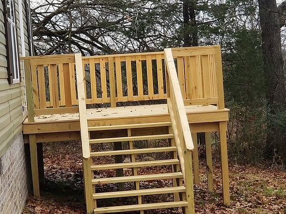 4th image of 205 Dorothy Ln