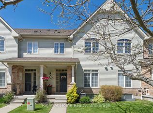 17 Wicker Park Way, Whitby, ON L1R0C8