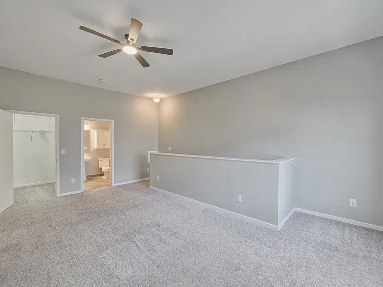 400 E Locust St #101 — Photo 14