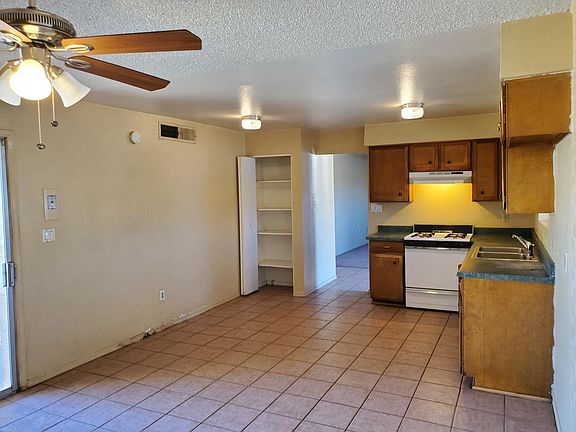 5th image of 1823 N 47th Dr