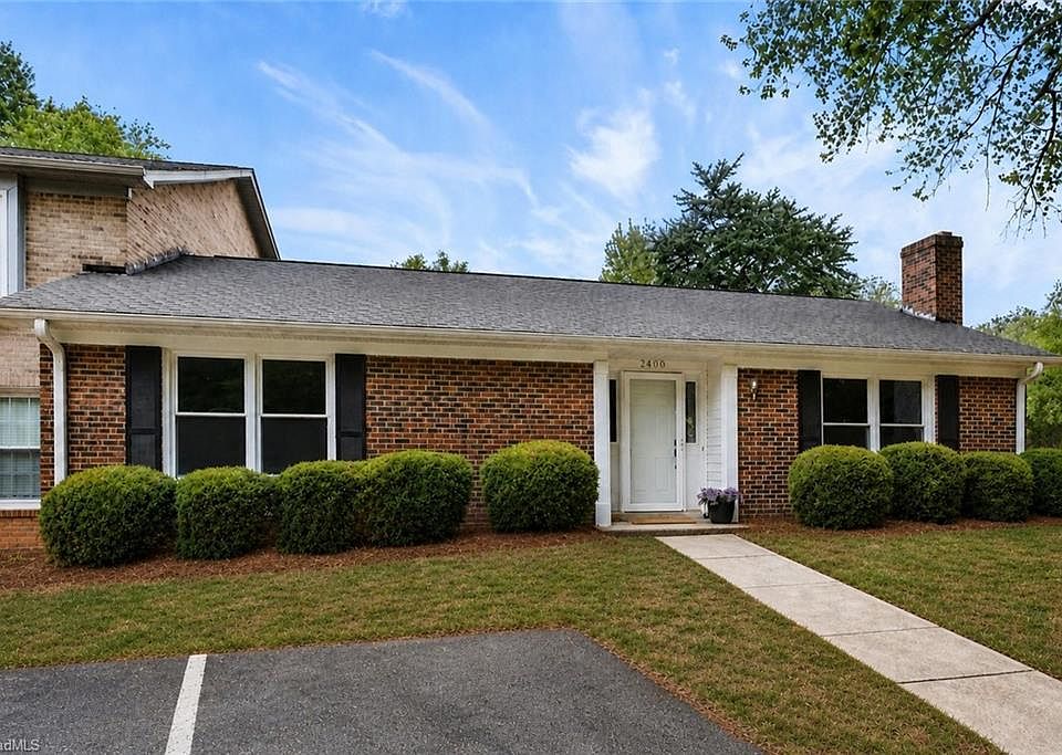 1st image of 2400 Cottage Pl
