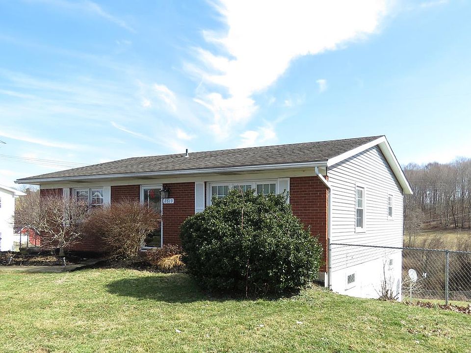 1st image of 2619 Cloverlane Dr