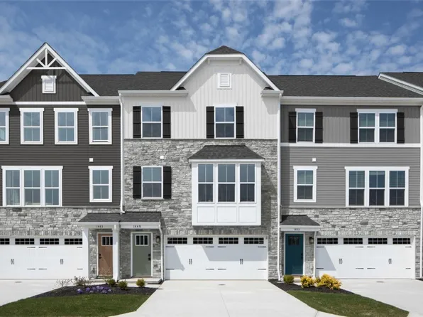 152 Ironwood St, Zelienople, PA 16063