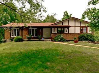 1508 Maple Ln, Ballwin, MO 63011