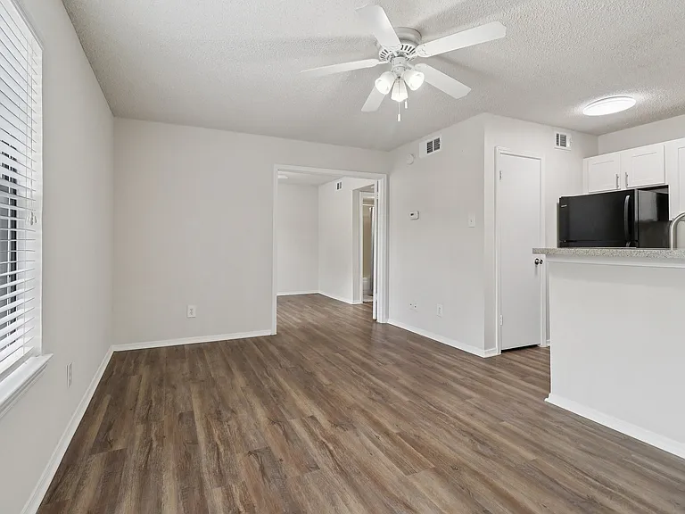 A1 Livingroom and bar