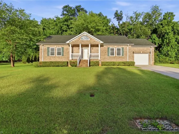 726 Cypress Hill Dr, Eden, NC 27288