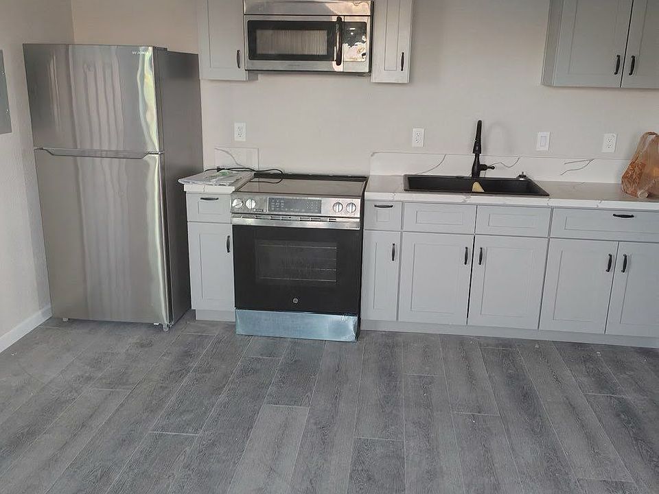 1st image of 304 N 5th Ave