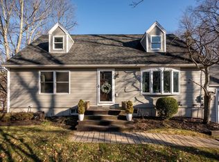4 Huckins Dr, Newmarket, NH 03857
