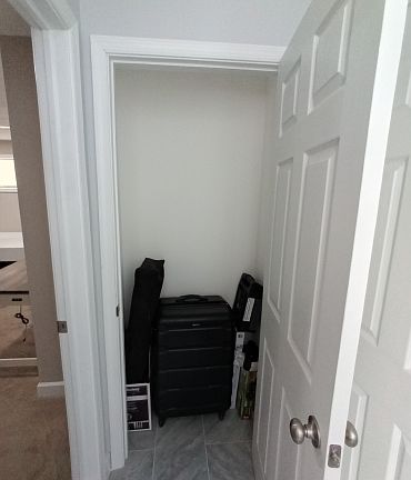 closet between bedrooms