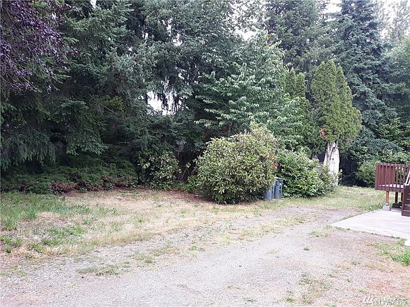 4th image of 15819 83rd Ave E