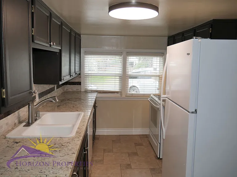 4908 Gastman Way — Photo 22