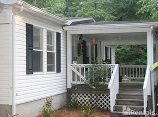 582 Finley Cove Rd, Hendersonville, NC 28739