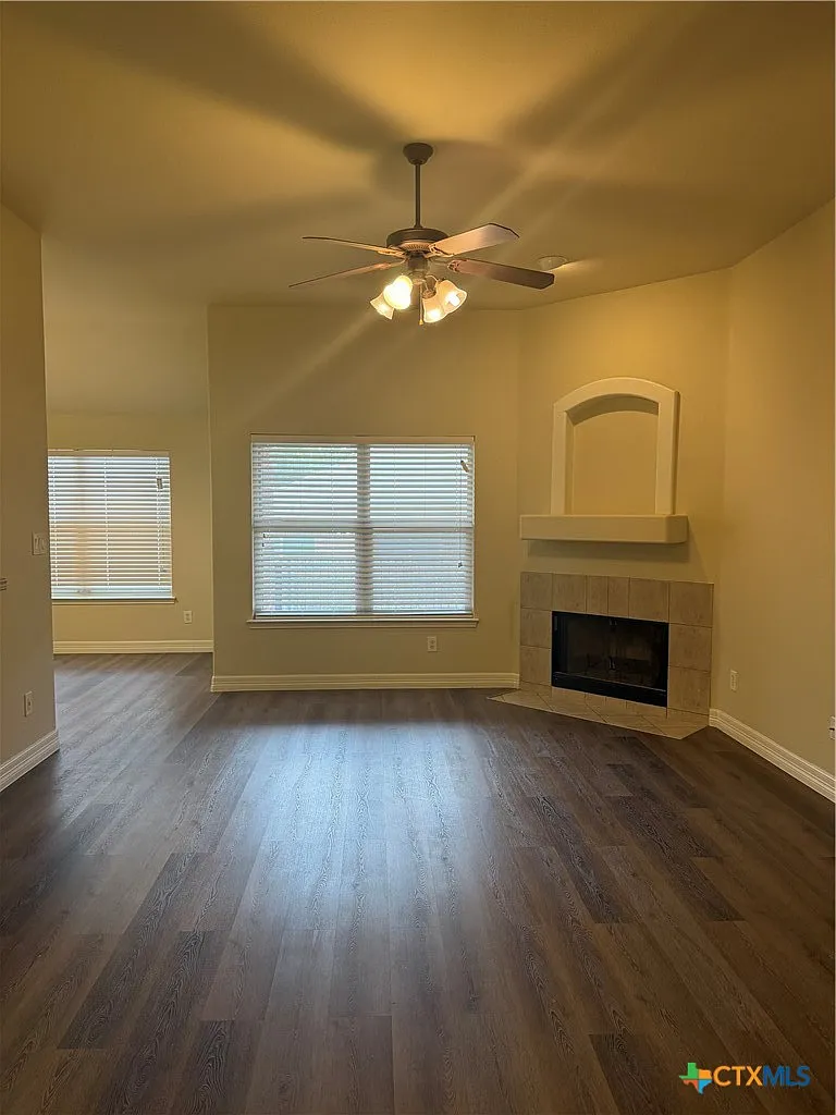 3 bed, 2.0 bath, 1625 sqft, $1,495 — Photo 3