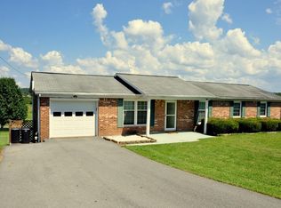 164 Mayapple Trl, Lewisburg, WV 24901