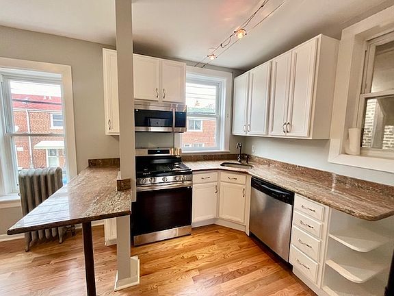 2nd image of 1750 W Granville Ave APT 1B