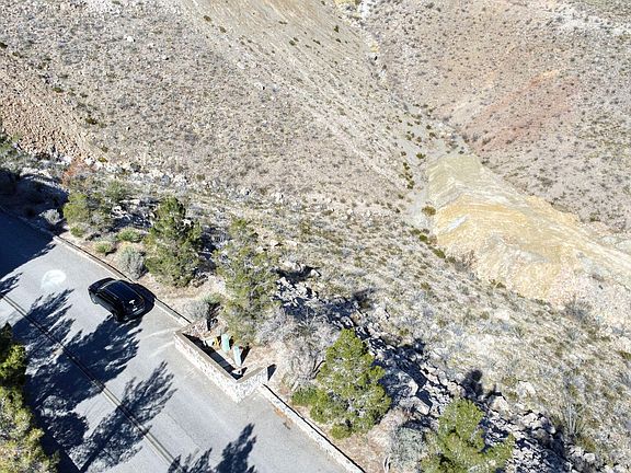 3rd image of 36 Sierra Crest Dr