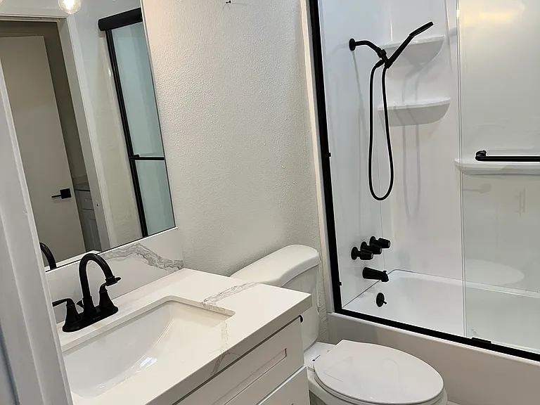 1817 E Grand Ave #72 — Photo 10
