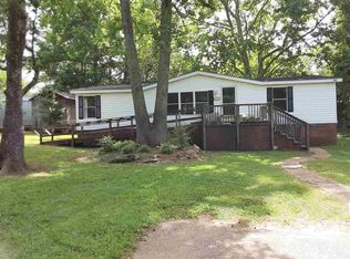 111 Millbank Rd, Wellford, SC 29385