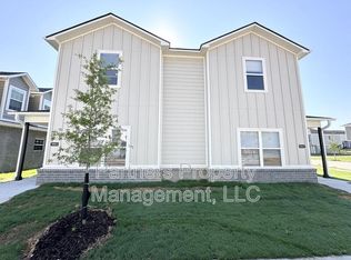 954 S Benchmark Ln #2, Fayetteville, AR 72704