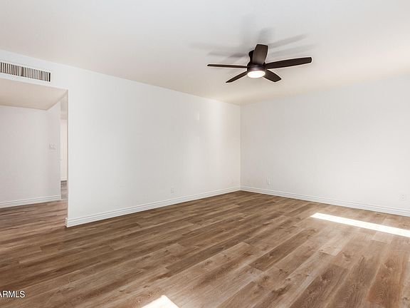 5th image of 8416 E WILSHIRE Drive