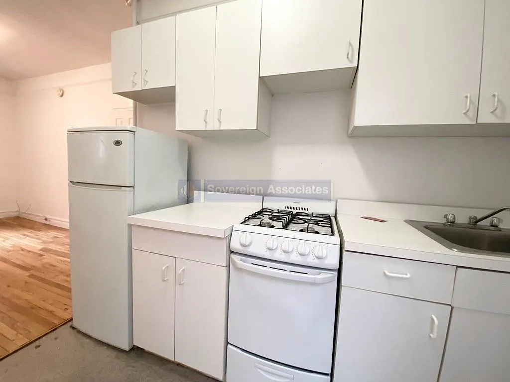936 West End Avenue — Photo 4