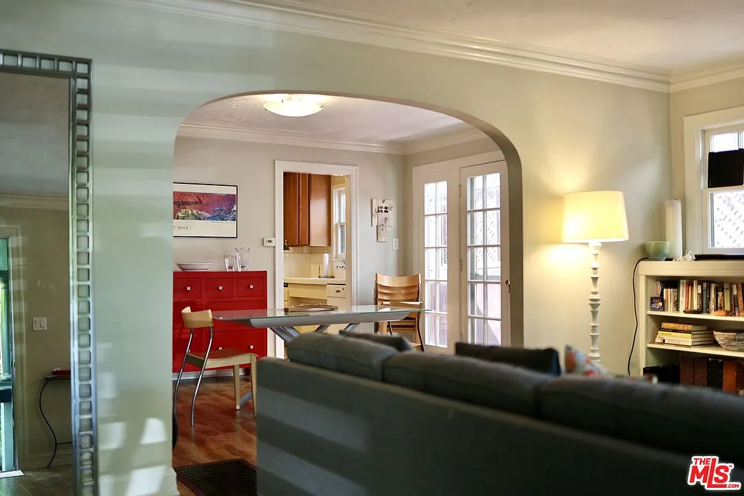 2 bed, 1.0 bath, 1000 sqft, $3,595 — Photo 3