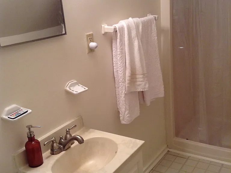 1055B Bruck St #A — Photo 10