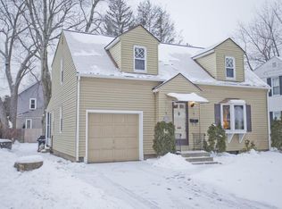 64 Vail St, Springfield, MA 01118